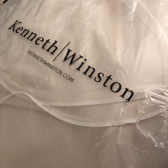 Wedding gown - Picture 2 of 4